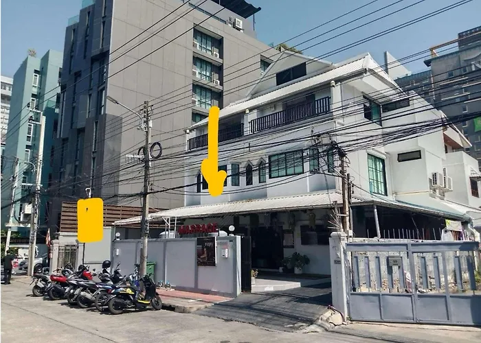 Xx Yellow Place Sukhumvit Soi 2 - Bts Nana เยลโล่ เพลส บีทีเอส นานา *